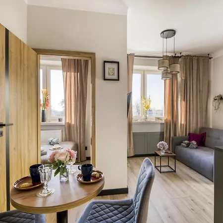Superapart Komitetu Obrony Robotnikow 42a Apartman *
