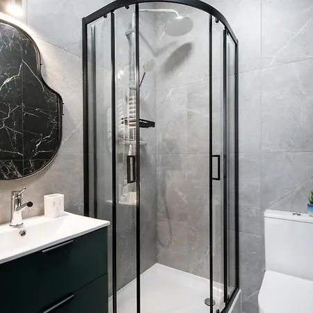 Superapart Komitetu Obrony Robotnikow 42a